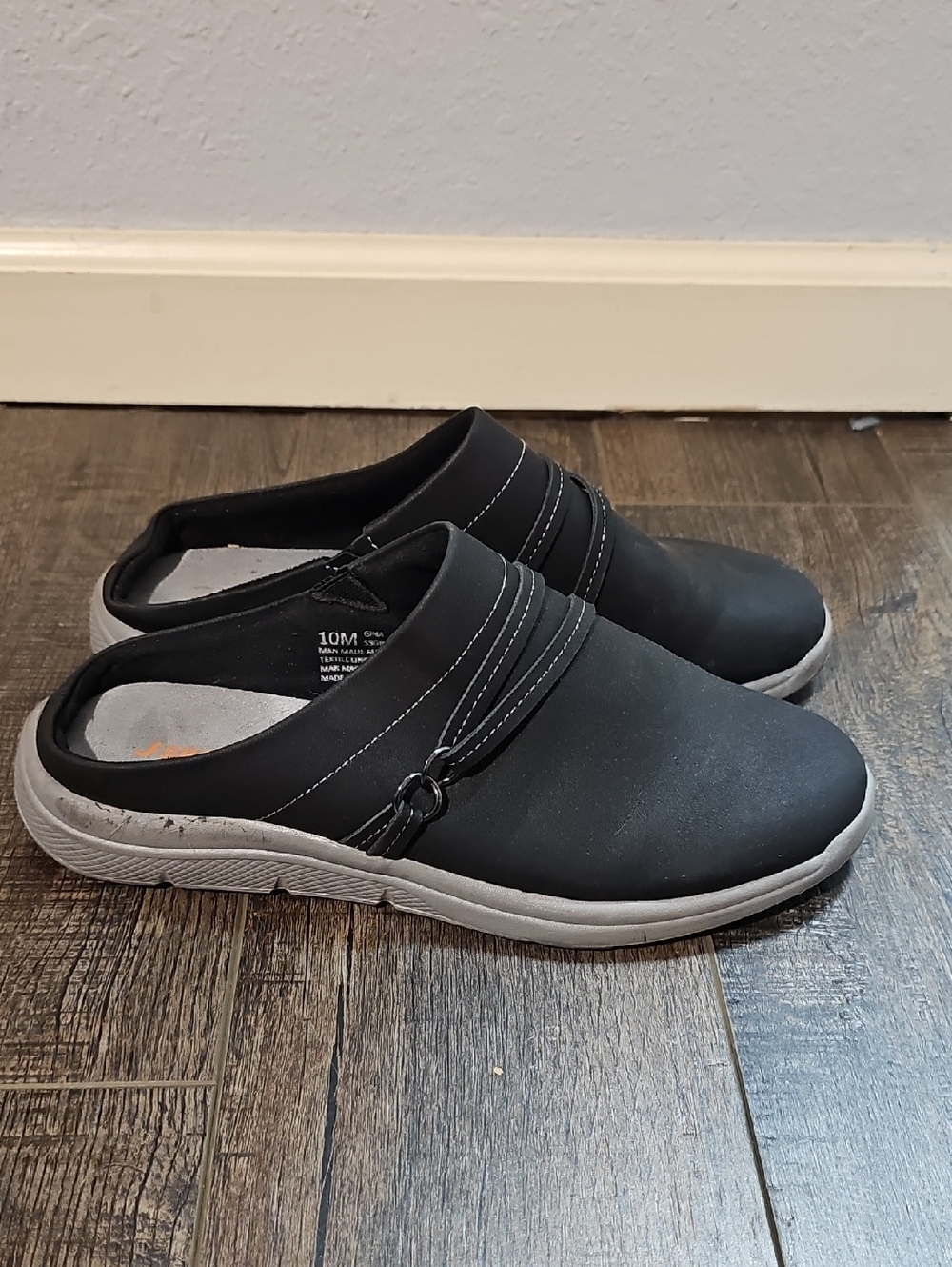 J Sport Gina Style Women's 10 Black Slip-On Shoes